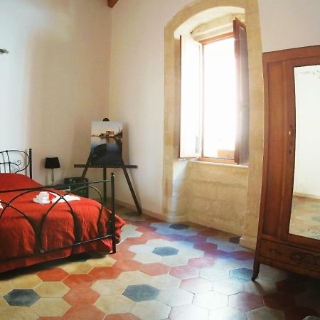 Tra Gli Archi Bed and Breakfast Tarente Buitenkant foto