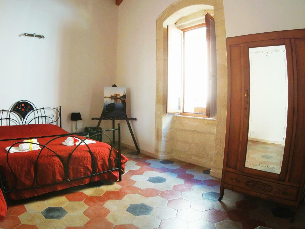 Tra Gli Archi Bed and Breakfast Tarente Buitenkant foto